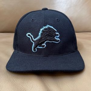 Detroit Lions Reebok Velcro strap back adjustable hat black